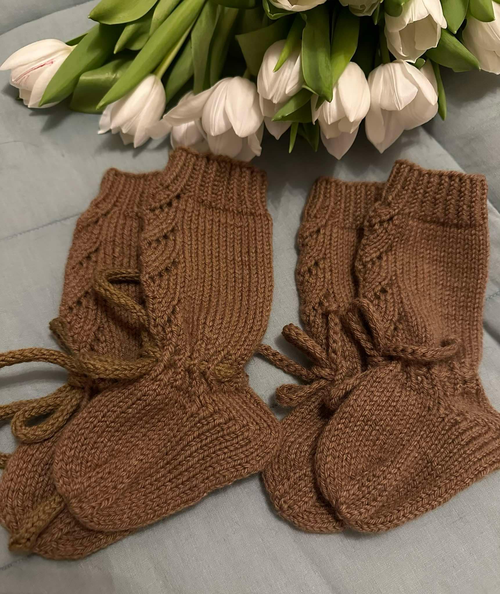 Baby first lace socks knitting pattern by ozoknits brown Baby first lace socks knitting pattern by ozoknits brown