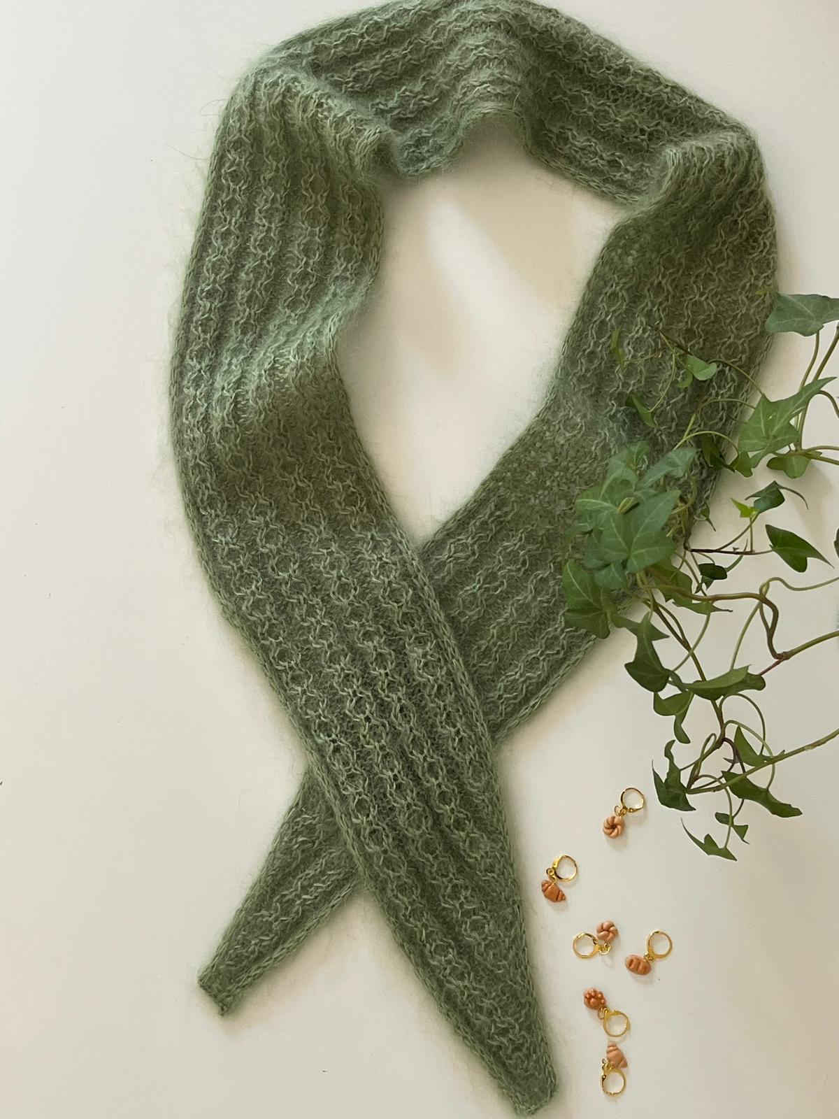 Scarf waves knitting pattern by Ozoknits, drops kid-silk Scarf waves knitting pattern by Ozoknits, drops kid-silk