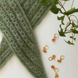 Scarf waves knitting pattern by Ozoknits, drops kid-silk